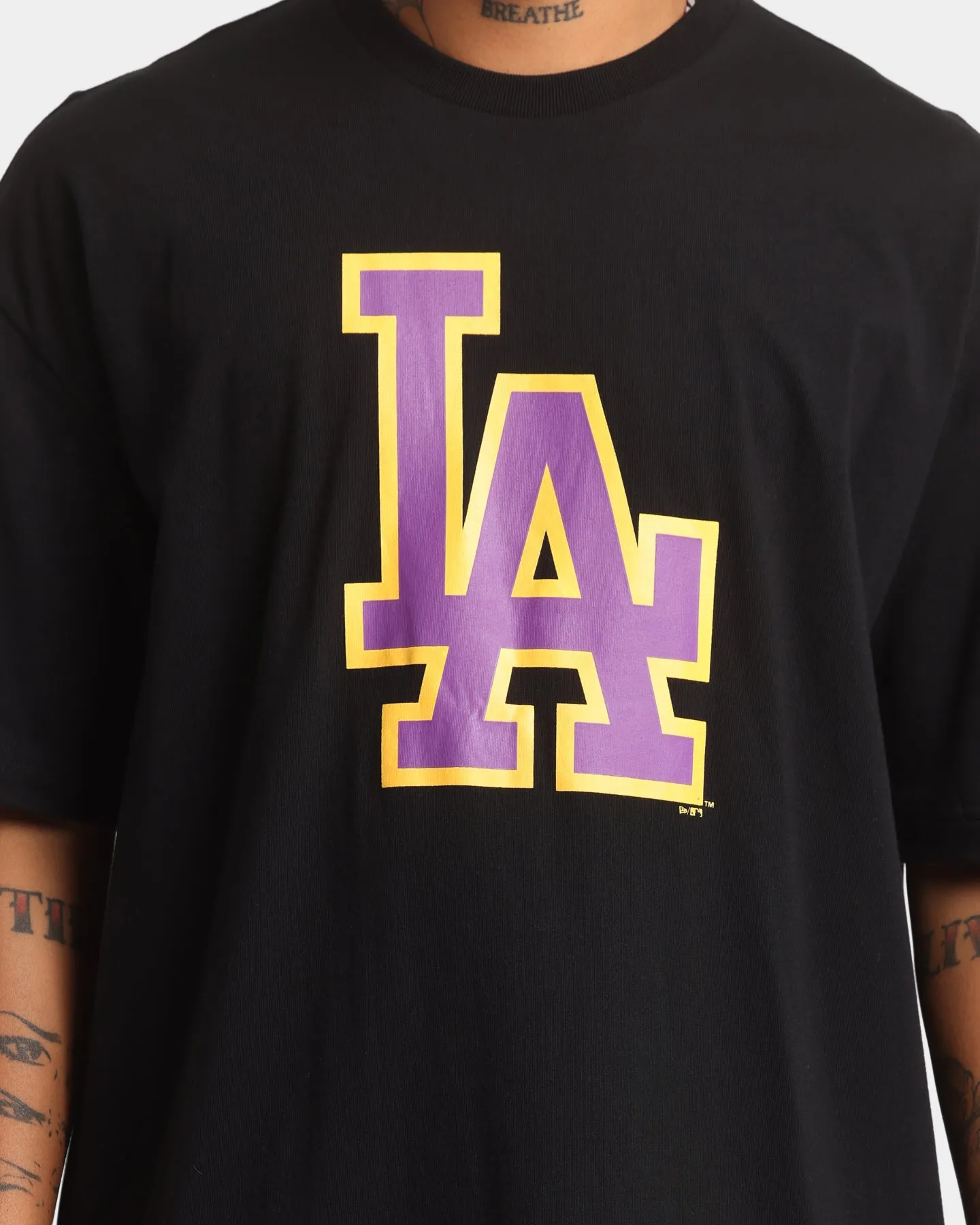 New Era Los Angeles Dodgers Oversized Crossover T-Shirt Black