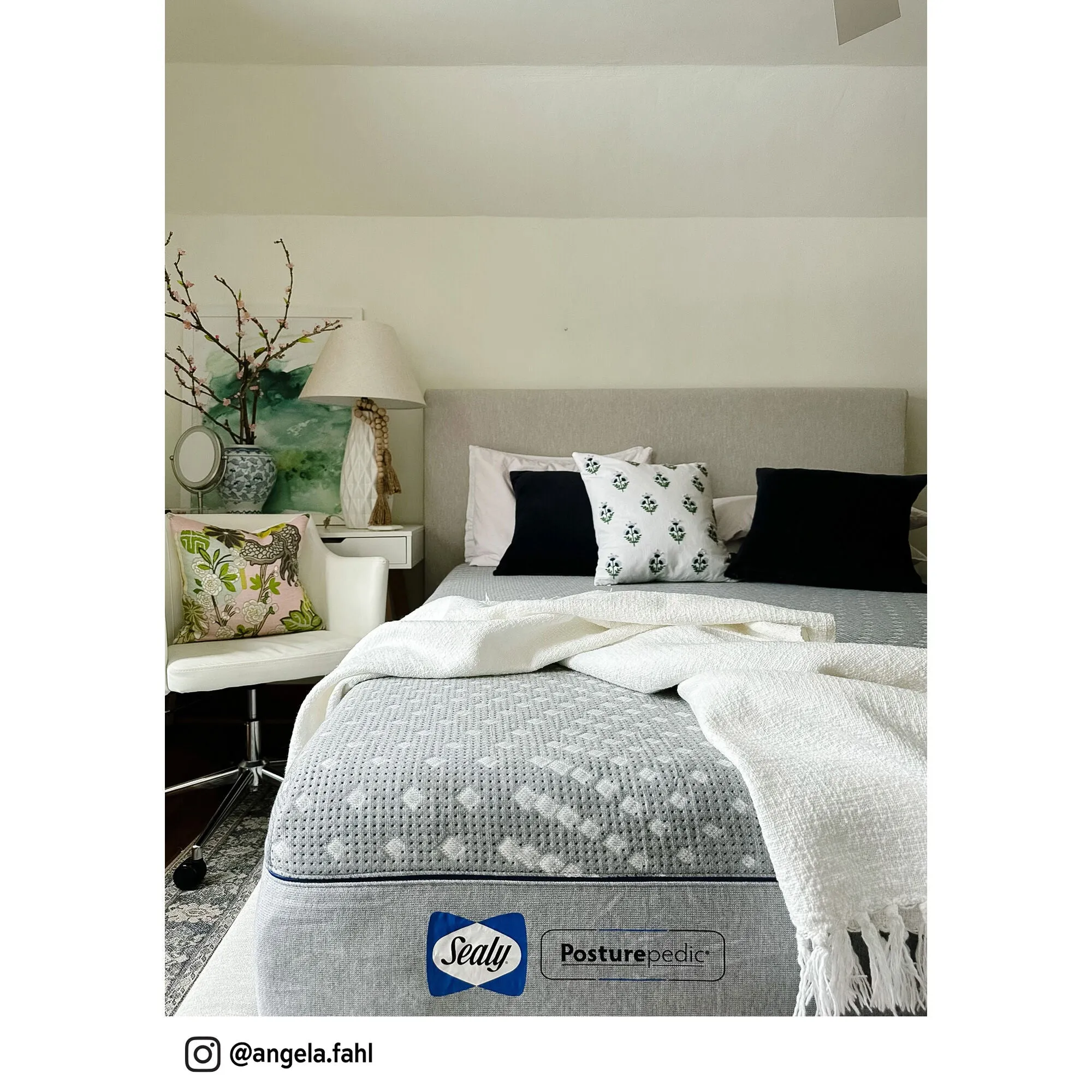 Sealy Posturepedic Lacey Soft Memory Foam Mattress in a Box
